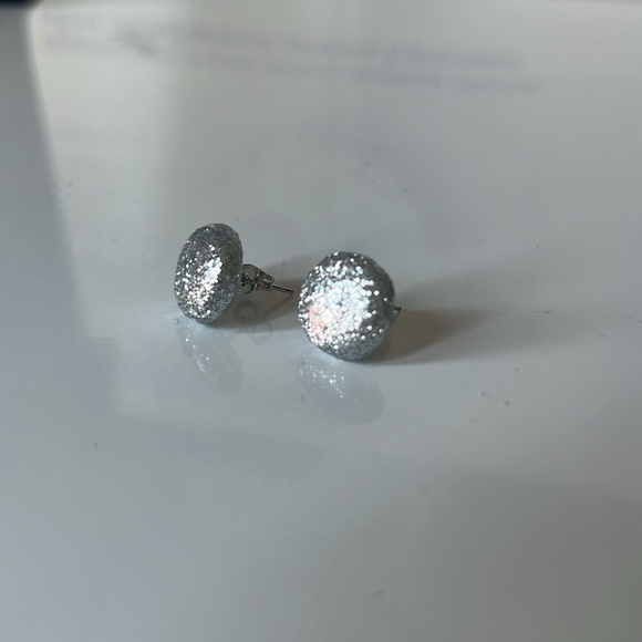 NWT - Glitter stud earrings - Picture 3 of 12